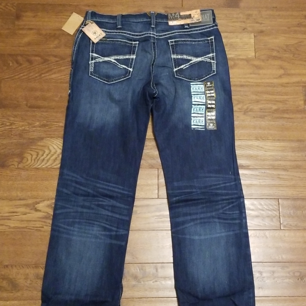NWT ariat mens jeans